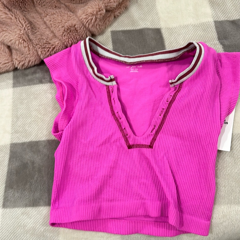 Urban Outfiters Go for Gold neon pink